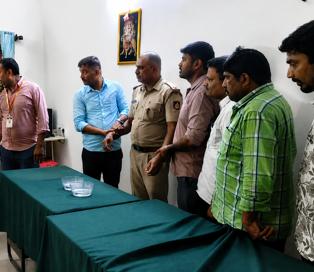 ₹10 ಸಾವಿರ ಲಂಚ ಸ್ವೀಕರಿಸುತ್ತಿದ್ದ ವೇಳೆ ಮಳವಳ್ಳಿ ಗ್ರಾಮಾಂತರ ಠಾಣೆಯ ASI ಶಿವಕುಮಾರ್ ಲೋಕಾಯುಕ್ತ ಬಲೆಗೆ